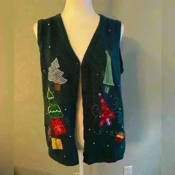 Sweaters - Green Cute Ugly Christmas Sweater Vest Size 12/14